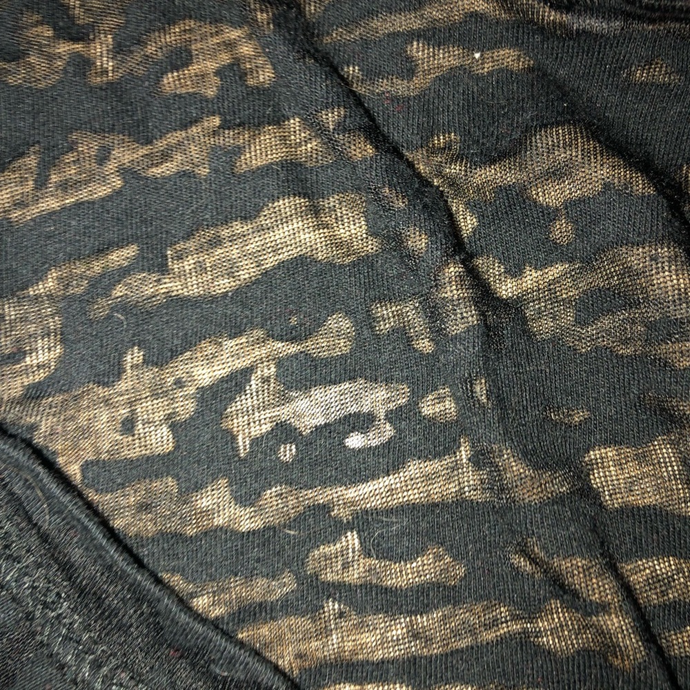 Índigo brand small black tee